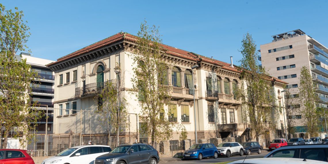 Escola Lola Anglada. Banc d'imatges de La Revista de Badalona. Autor: Enric Estevez.