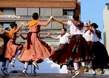 L'Esbart Sant Jordi debat el futur de la dansa tradicional