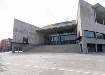 Pavelló Olímpic de Badalona. Banc de fotografies de la Revista de Badalona. Autor: Enric Estevez.